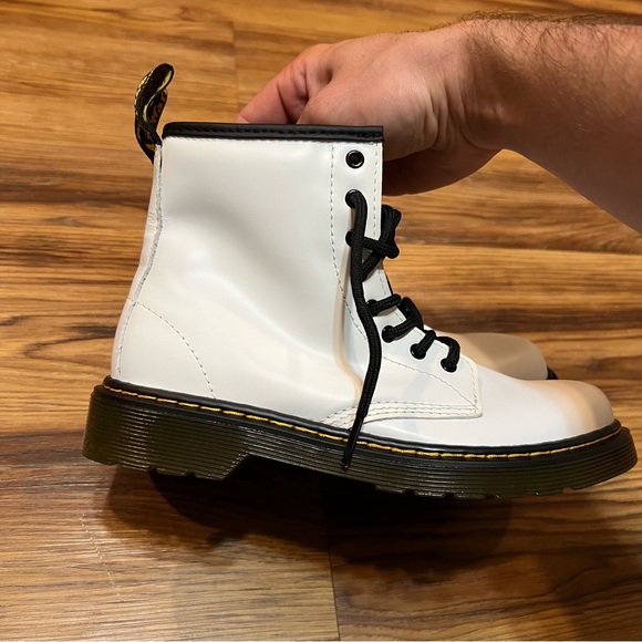 Dr Martins Junior Size 5 Zip Up Boots - Picture 3 of 7